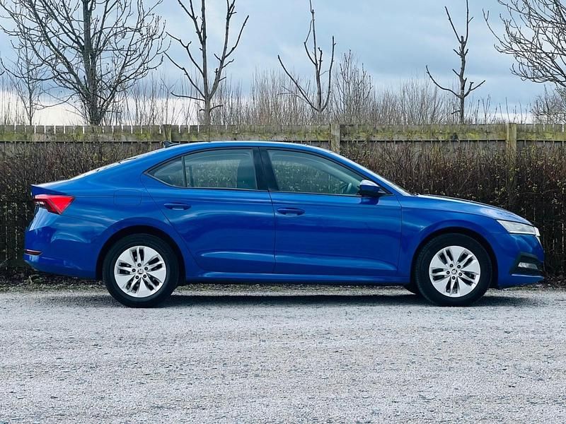 Used Skoda Octavia SE Technology 150 HP (110 kW) 2023 Blue Hatchback
