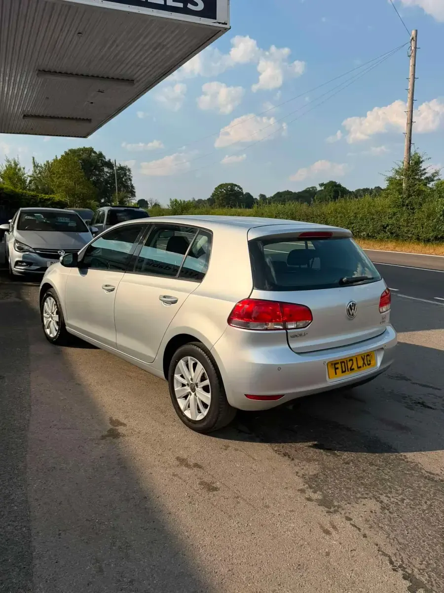 Used VW Golf VII Match 105 HP (77 kW) 2012 Silver Hatchback