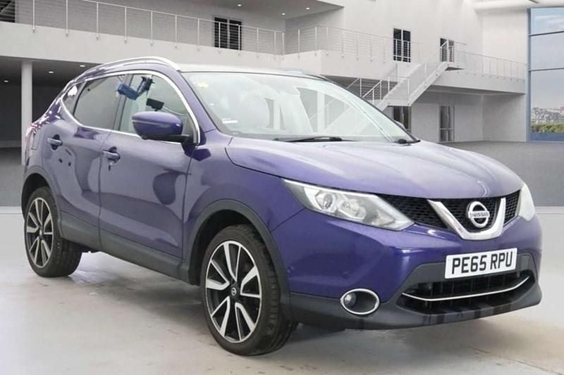 Blue Used 2015 Nissan Qashqai Tekna SUV | £6,499 (A bit pricey) - Image 1/1