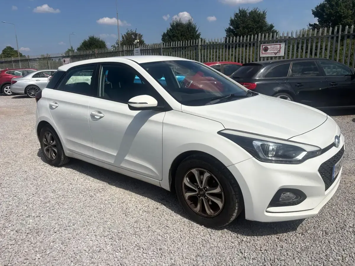 Used Hyundai i20 SE 2019 White Hatchback