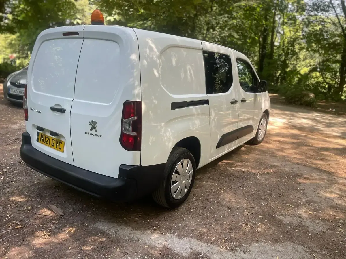 Used Peugeot Partner 2021 White MPV