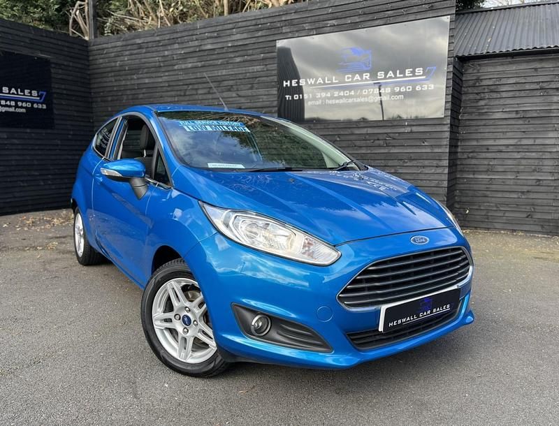 Used Ford Fiesta Zetec 82 HP (60 kW) 2014 Blue Hatchback