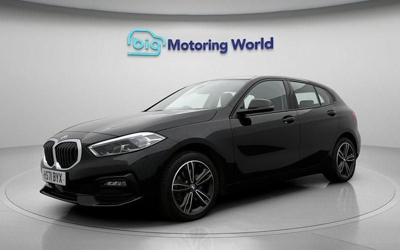 Used BMW 118 Sport Line 136 HP (100 kW) 2021 Black Hatchback