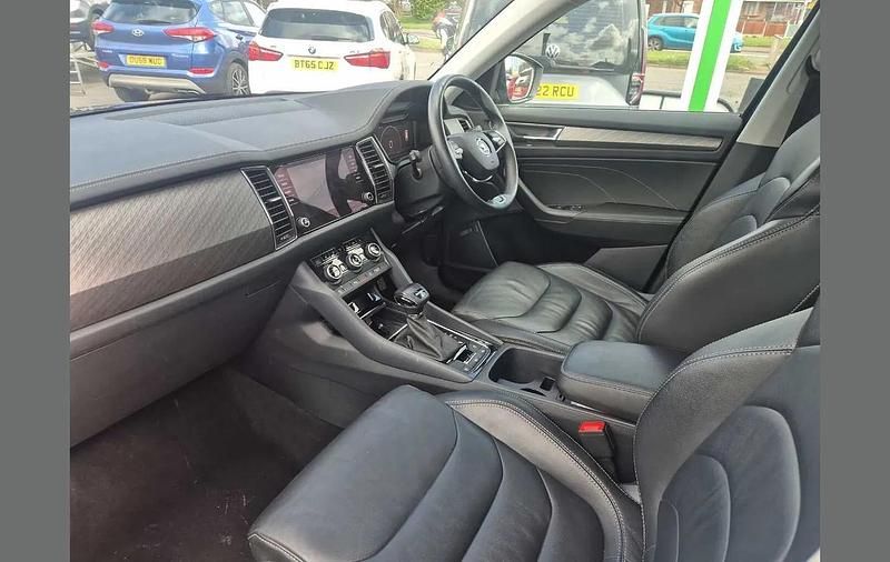 Used Skoda Kodiaq SE L Executive 150 HP (110 kW) 2023 Petrol blue metallic SUV