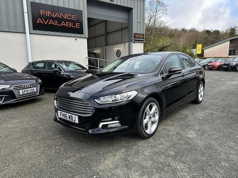 Used Ford Mondeo Titanium 180 HP (132 kW) 2016 Black Hatchback