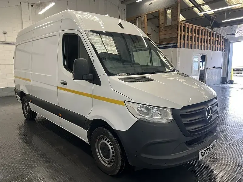 Used Mercedes Sprinter Progressive 148 HP (108 kW) 2023 White Van