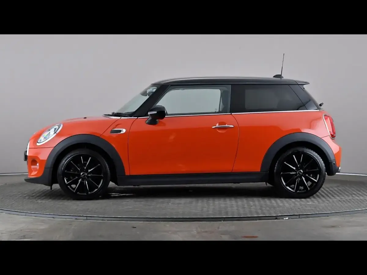 Used Mini Cooper D Hatch 2018 Orange Hatchback