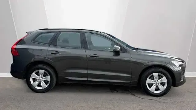Used Volvo XC60 Momentum 247 HP (181 kW) 2022 SUV