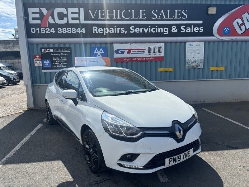 White Used 2019 Renault Clio IV Iconic Hatchback | £8,295 (Fair price) - Image 1/4