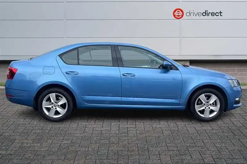 Used Skoda Octavia SE 116 HP (85 kW) 2018 Blue Hatchback