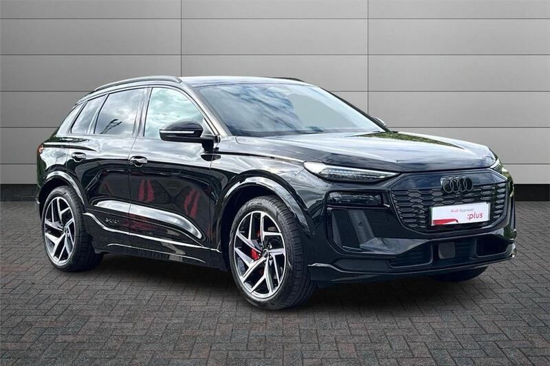 Black Used 2025 Audi Q6 e-tron Advanced SUV | £58,990 (A bit pricey) - Image 1/4