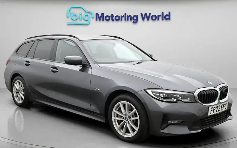 Begagnad BMW 330e 292 HK (214 kW) 2022 Kombi