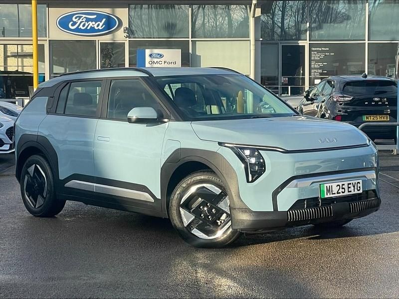 Blue Used 2025 Kia EV3 Air SUV | £29,480 (Fair price) - Image 1/4