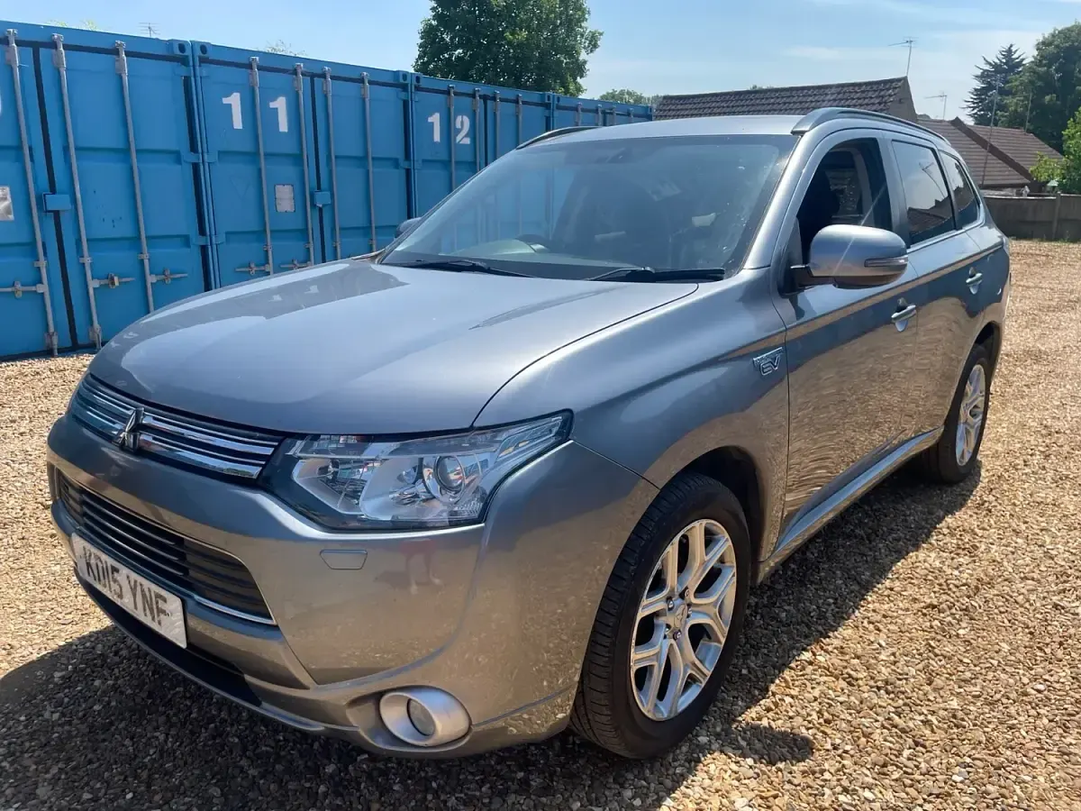 Used Mitsubishi Outlander P-HEV 2015 Grey Estate