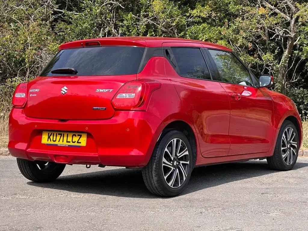 Used Suzuki Swift SZ5 83 HP (61 kW) 2021 Red Hatchback