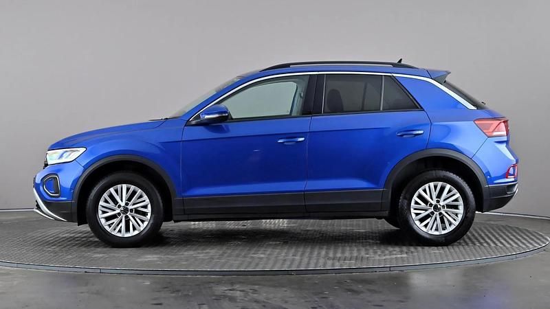 Used VW T-Roc Life 150 HP (110 kW) 2023 Blue SUV