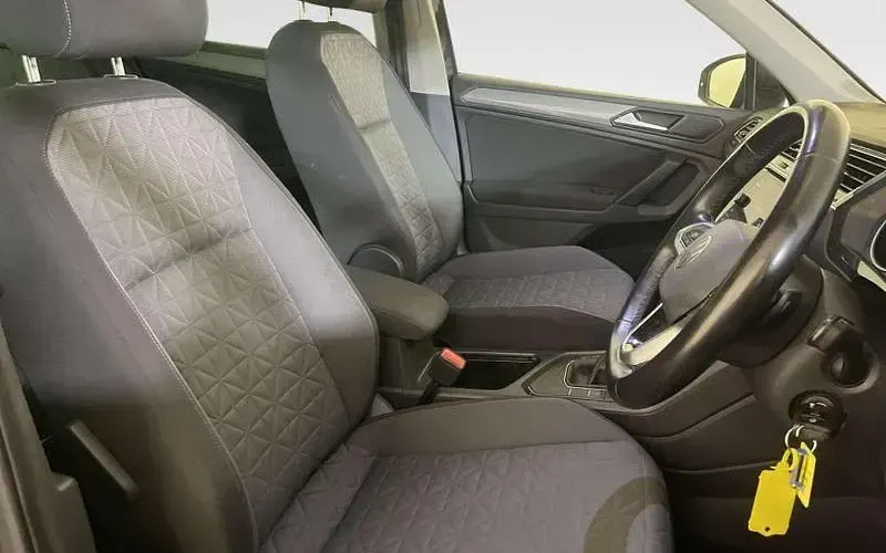 Used VW Tiguan Life 150 HP (110 kW) 2021 Grey SUV