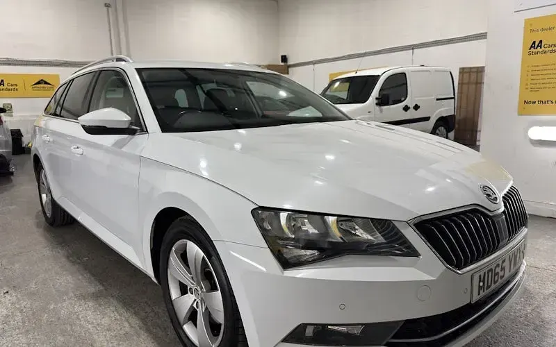 Used Skoda Superb Business Line 150 HP (110 kW) 2016 White Estate