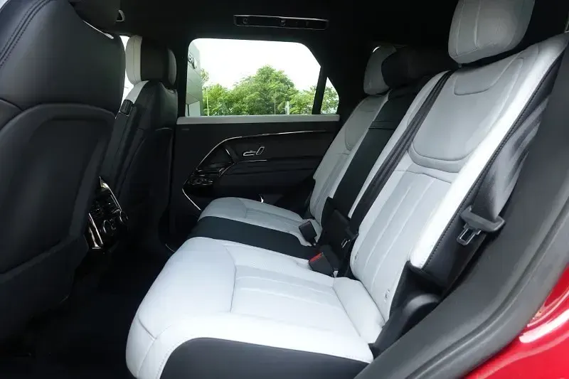 Used Land Rover Range Rover Sport Autobiography 400 HP (294 kW) 2023 Red SUV