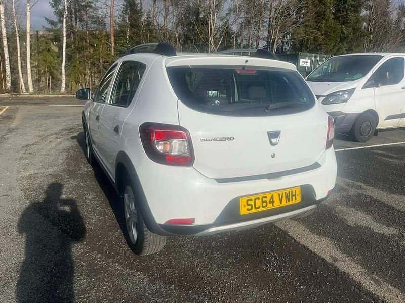 Used Dacia Sandero Ambiance 90 HP (66 kW) 2015 White Hatchback