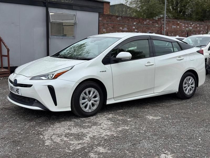 Usado Toyota Prius Active 122 HP (89 kW) 2025 Branco Citadino