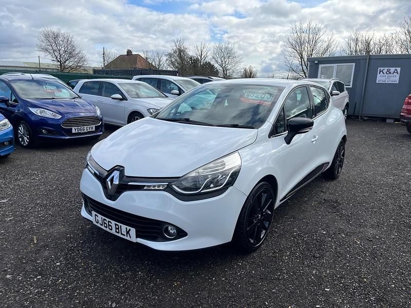 Used Renault Clio IV Dynamique 2016 White Hatchback