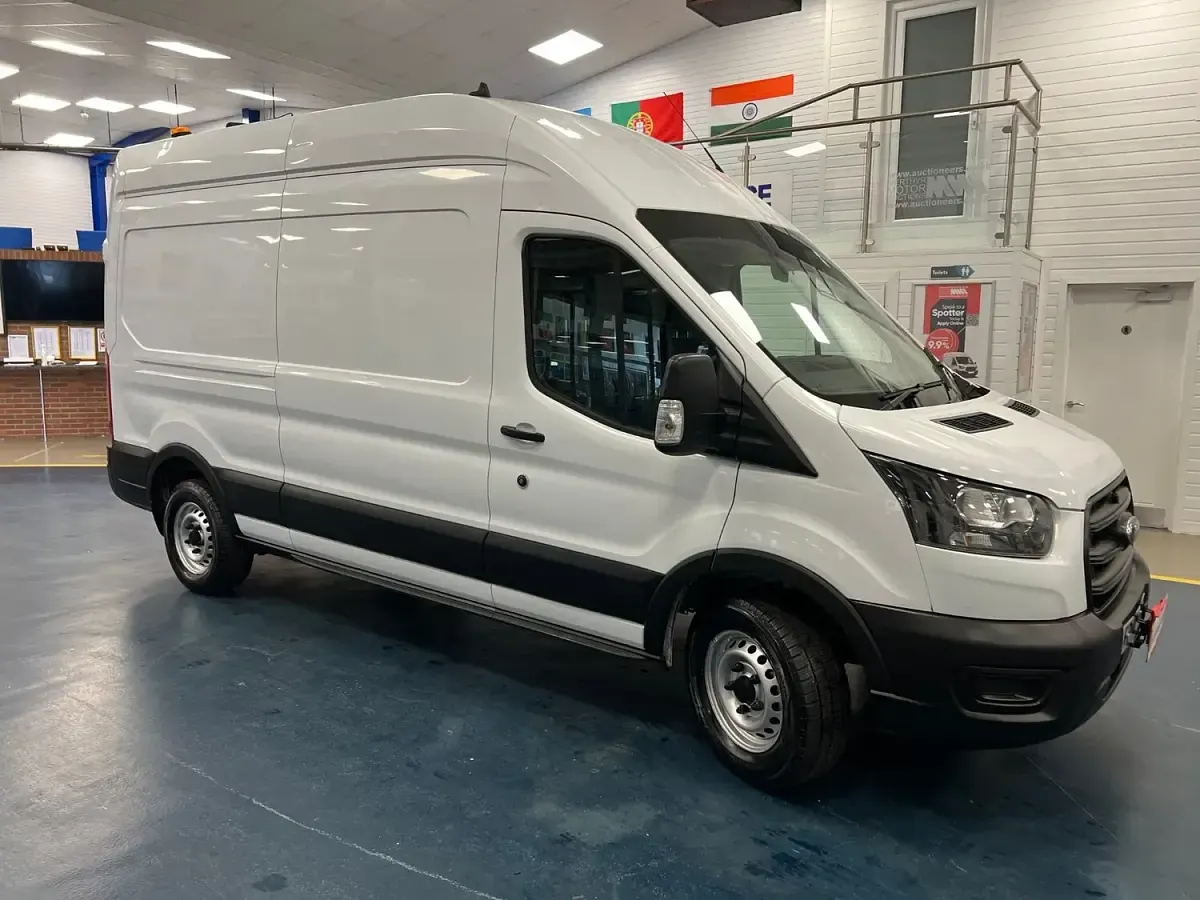 Used Ford Transit 130 HP (95 kW) 2020 White Van