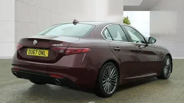 Used Alfa Romeo Giulia Super 180 HP (132 kW) 2017 Red Sedan