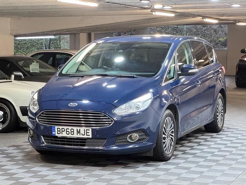 Used Ford S-MAX Titanium 2019 Blue MPV