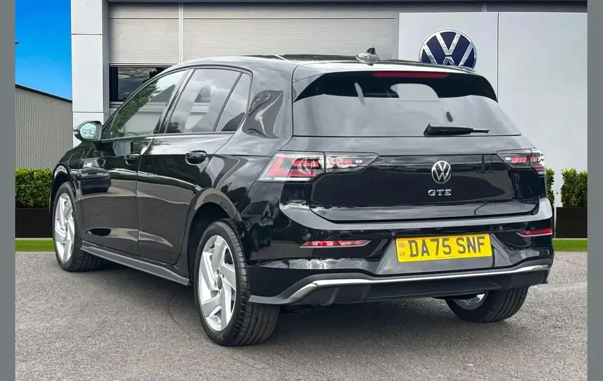 Used VW Golf VIII GTE 272 HP (200 kW) 2026 Black Hatchback