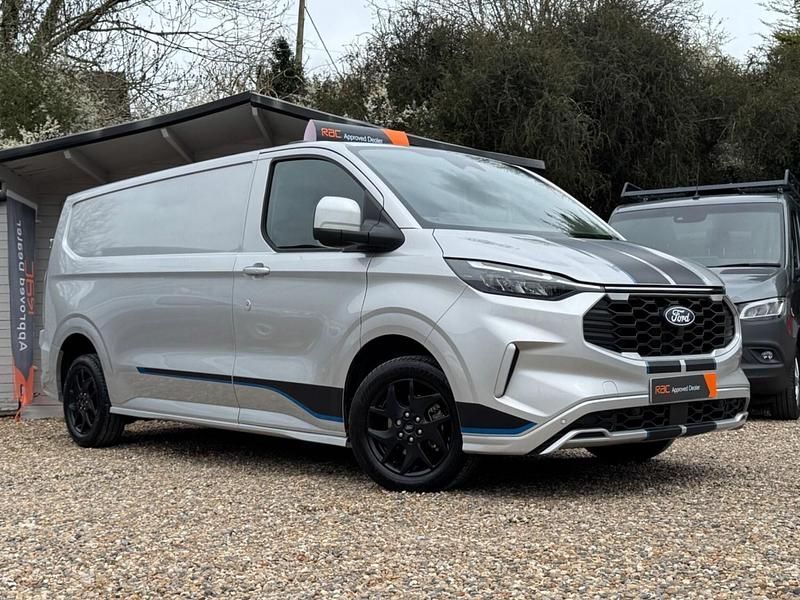 Used Ford Transit Custom Sport 170 HP (125 kW) 2024 Silver Van