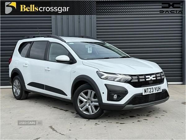 White Used 2023 Dacia Jogger Expression MPV | £15,495 (Fair price) - Image 1/4