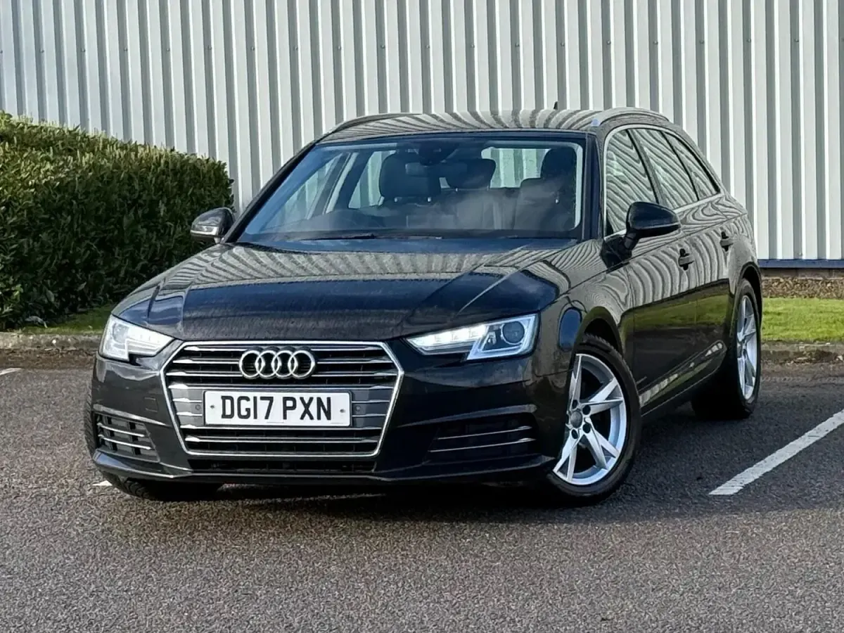 Used Audi A4 Sport 190 HP (139 kW) 2017 Black Estate