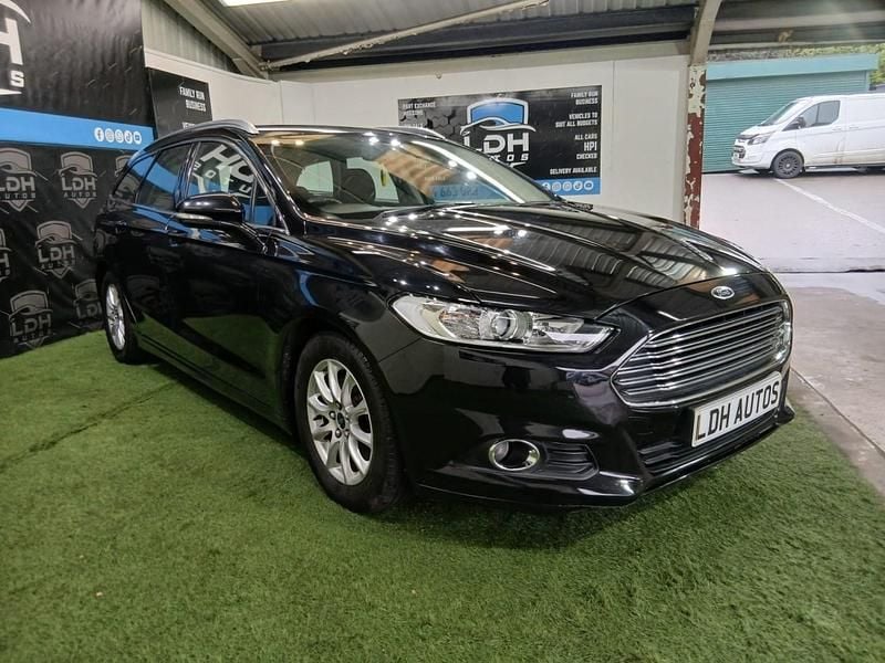 Used Ford Mondeo Zetec 160 HP (117 kW) 2015 Black Estate