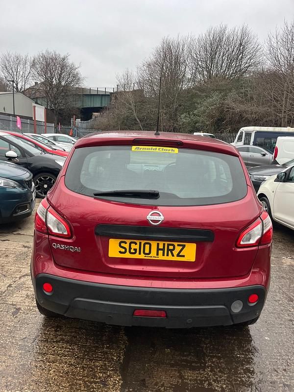 Used Nissan Qashqai Acenta 2010 Red SUV