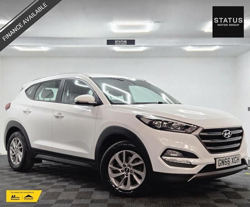White Used 2016 Hyundai Tucson SE SUV | £9,495 (Super price) - Image 1/4