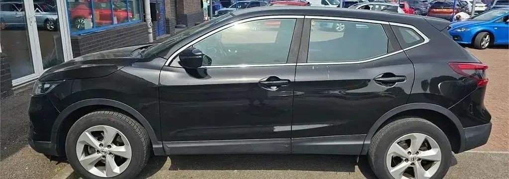 Used Nissan Qashqai Acenta Premium 115 HP (84 kW) 2019 Black SUV
