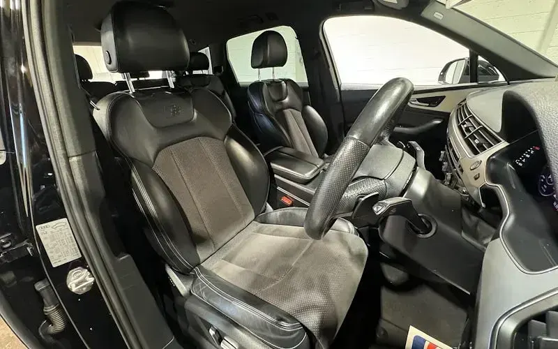 Used Audi Q7 S-Line 272 HP (200 kW) 2019 Black SUV