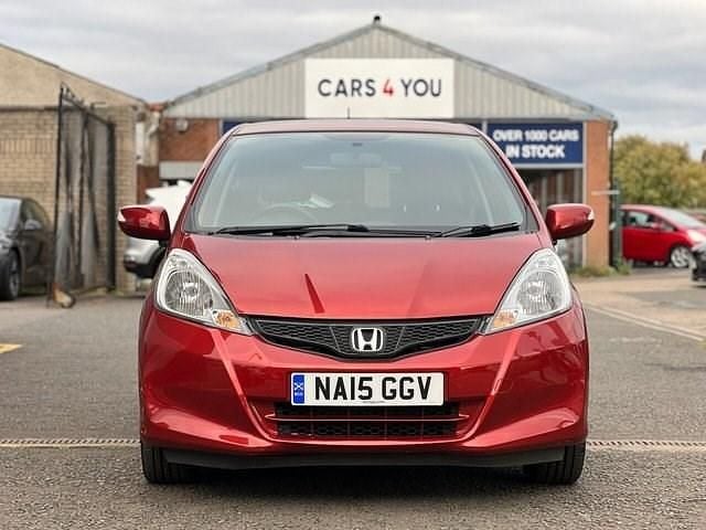 Second-hand Honda Jazz ES 99 CP (72 kW) 2015 Roșu Hatchback