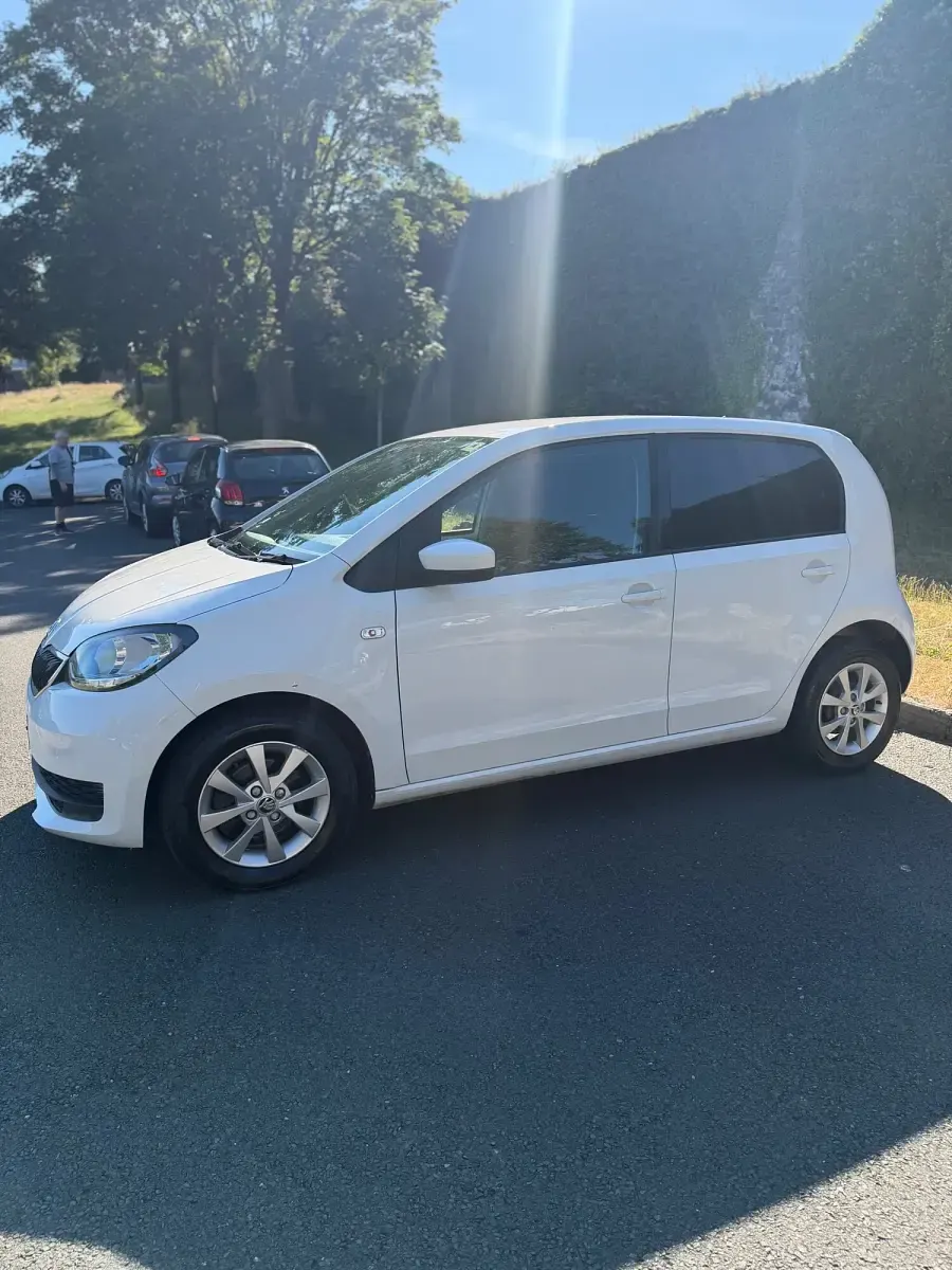 Used Skoda Citigo SE 60 HP (44 kW) 2018 Yellow Hatchback