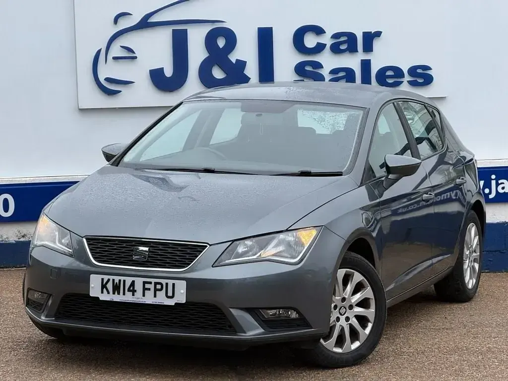 Begagnad Seat Leon Ecomotive 110 HK (80 kW) 2014 Grå Halvkombi