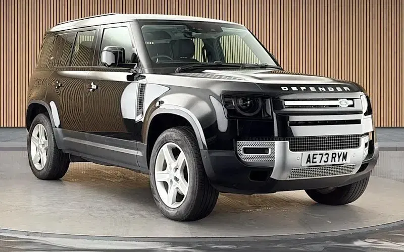 Used Land Rover Defender SE 250 HP (183 kW) 2023 SUV