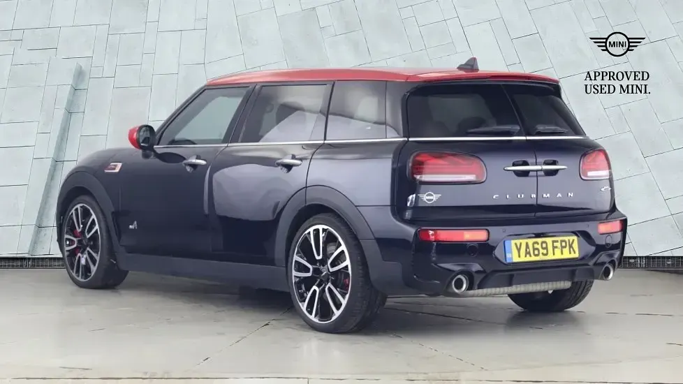 Used Mini John Cooper Works Clubman 302 HP (222 kW) 2020 Black Estate