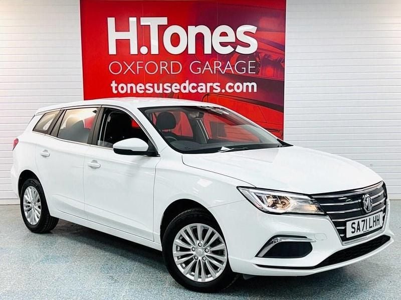 Used MG MG5 EV Excite 114 kW (156 HP) 2021 White Estate