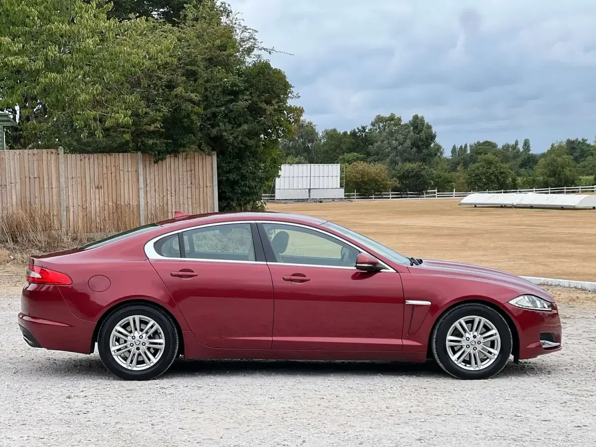 Used Jaguar XF Luxury 2013 Red Sedan