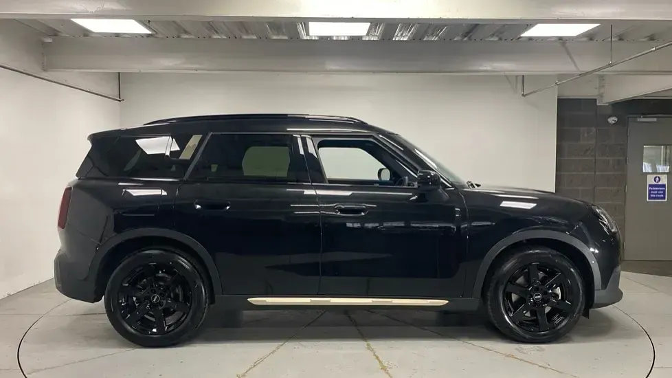 Used Mini Countryman 168 HP (123 kW) 2024 Black SUV