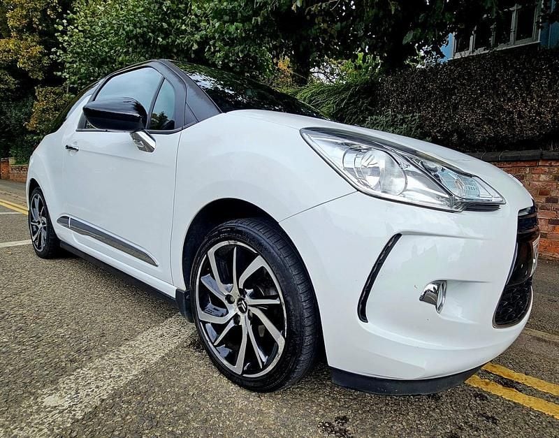 White Used 2015 Citroën DS3 PureTech Hatchback | £3,495 (Fair price) - Image 1/4