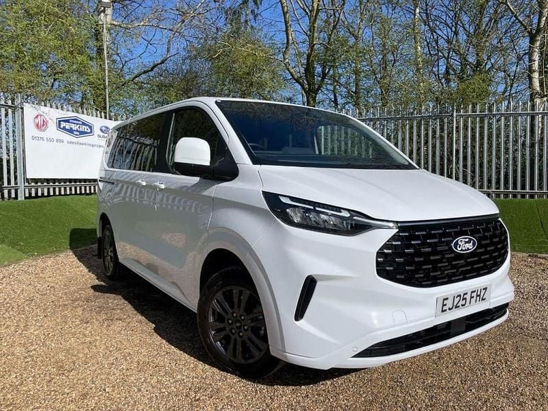 Used Ford Tourneo Titanium 170 HP (125 kW) 2025 White MPV