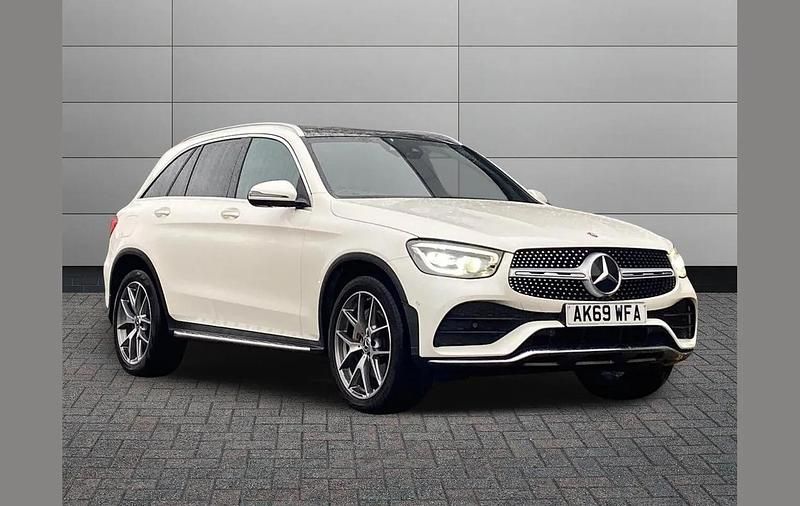 White Used 2019 Mercedes GLC300e AMG Line Premium Plus SUV | £25,990 - Image 1/3