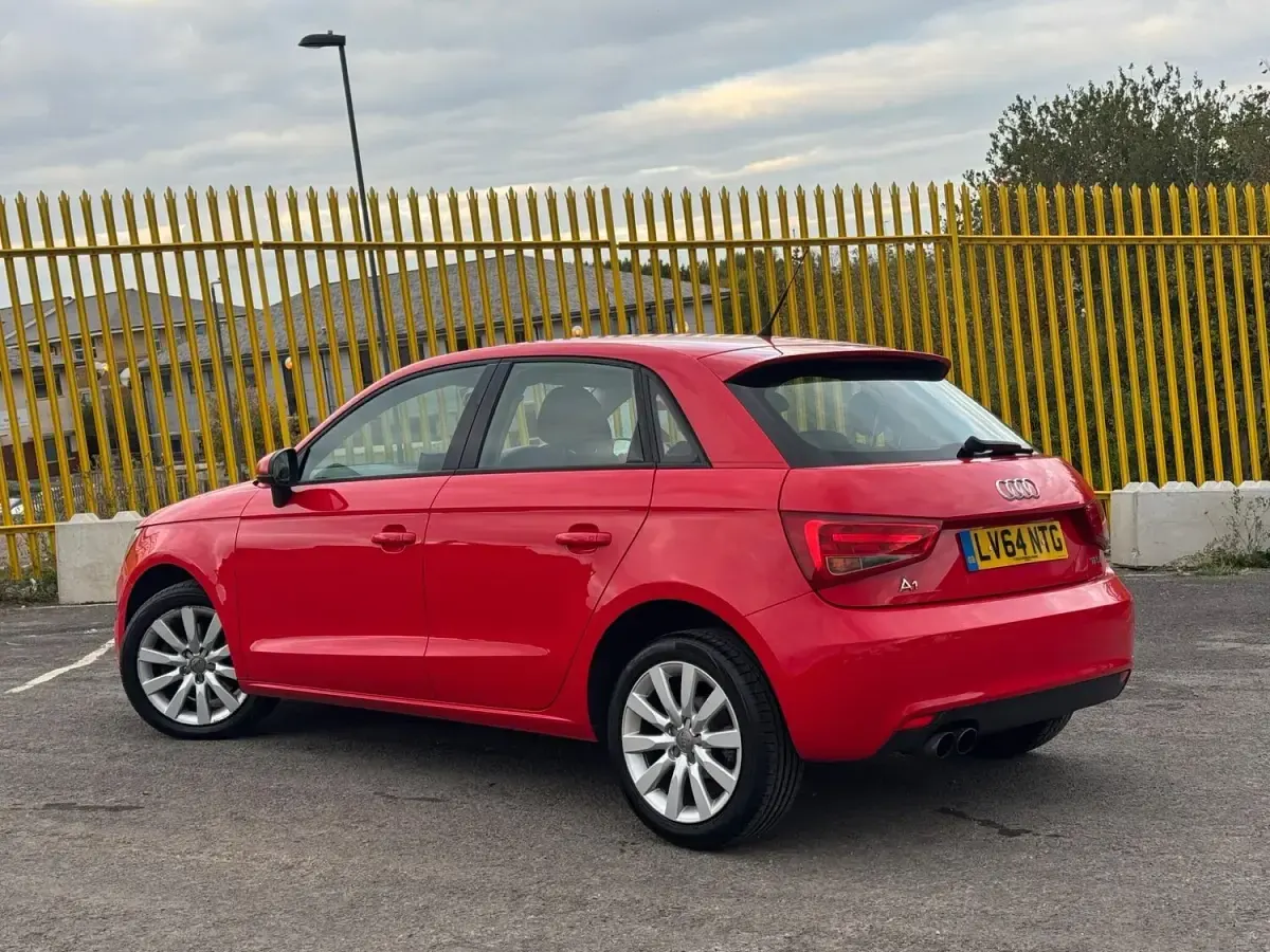 Used Audi A1 Sportback Sport 122 HP (89 kW) 2014 Red Hatchback